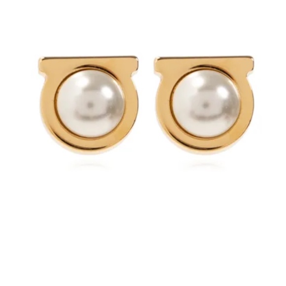 NWT Salvatore Ferragamo Gancini Pearl earrings - Picture 1 of 2